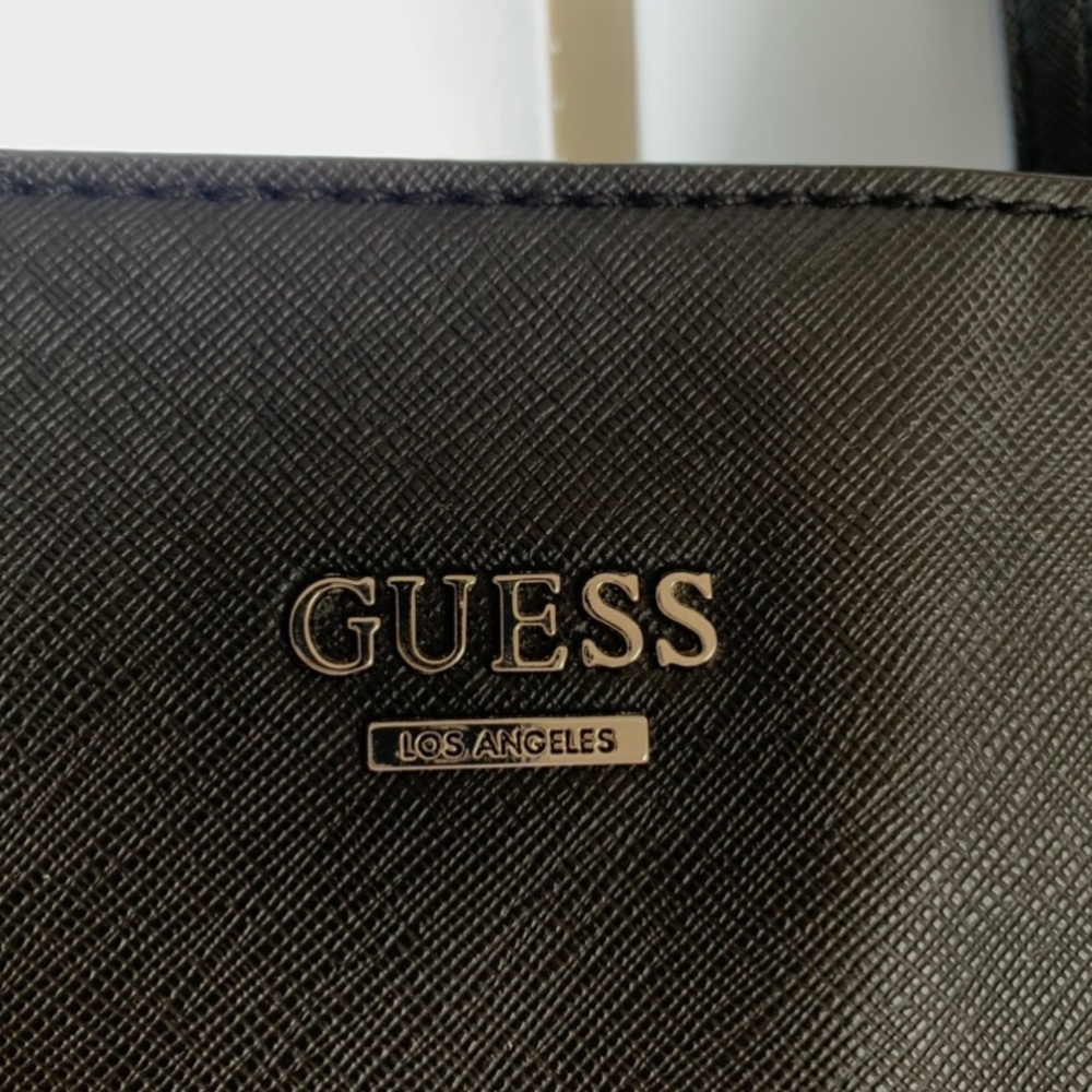 SOLD // Guess Los Angeles Tote Bag - Picture 2 of 4